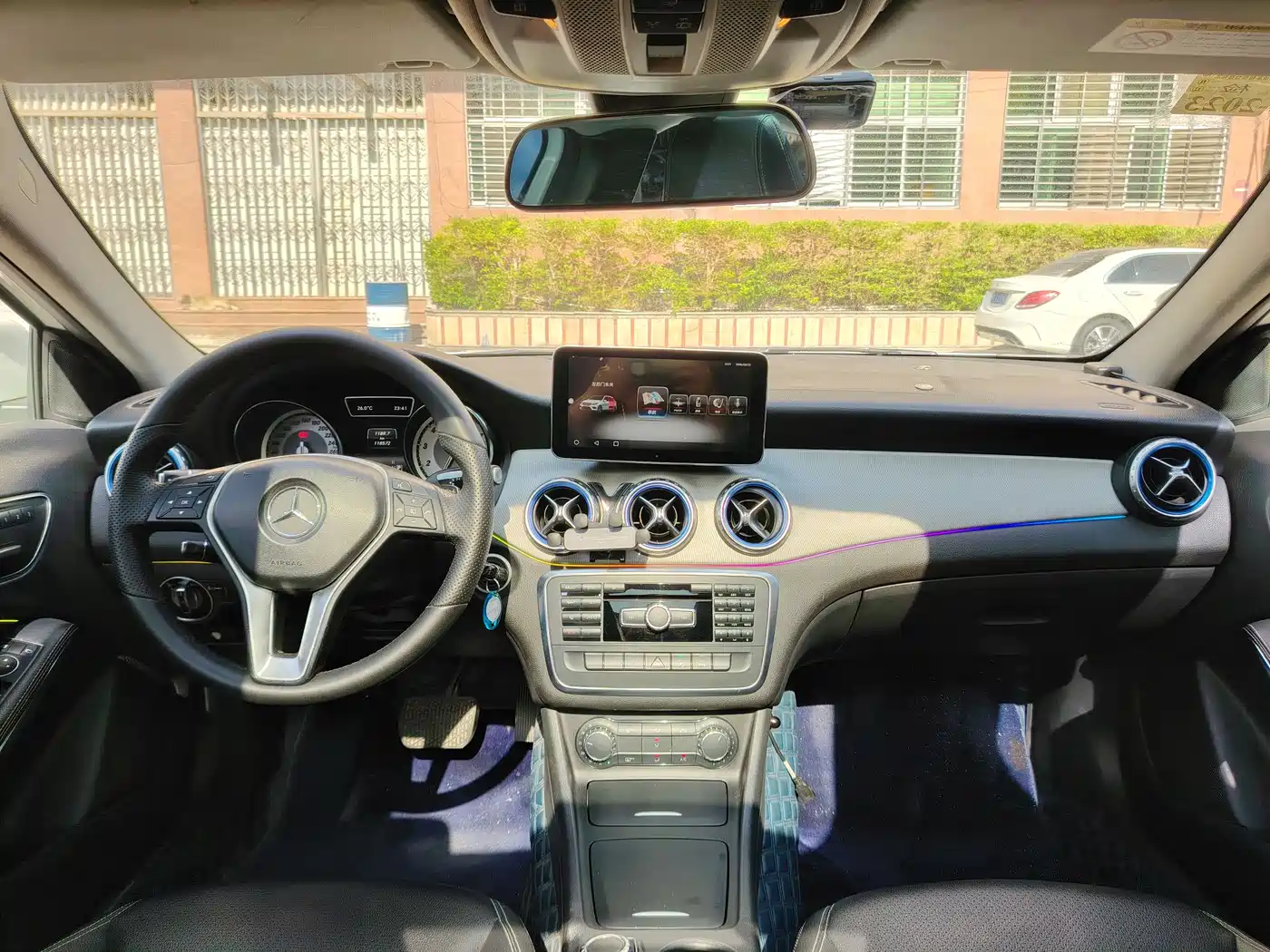 Mercedes-Benz GLA 2015 GLA 200 Dynamic фото 13