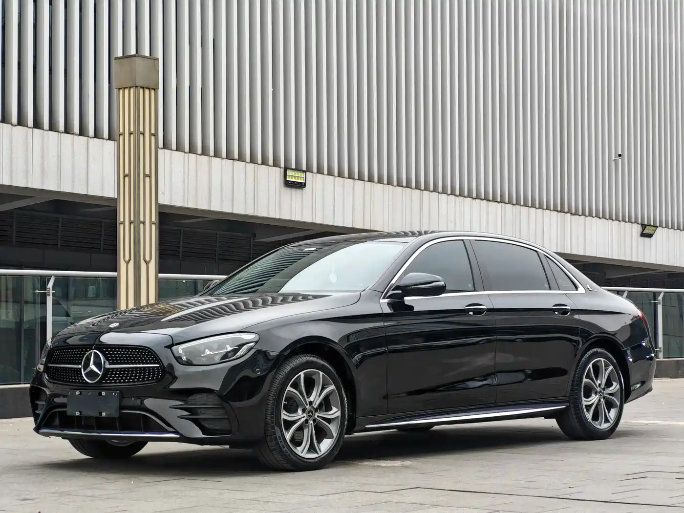 E CLASS