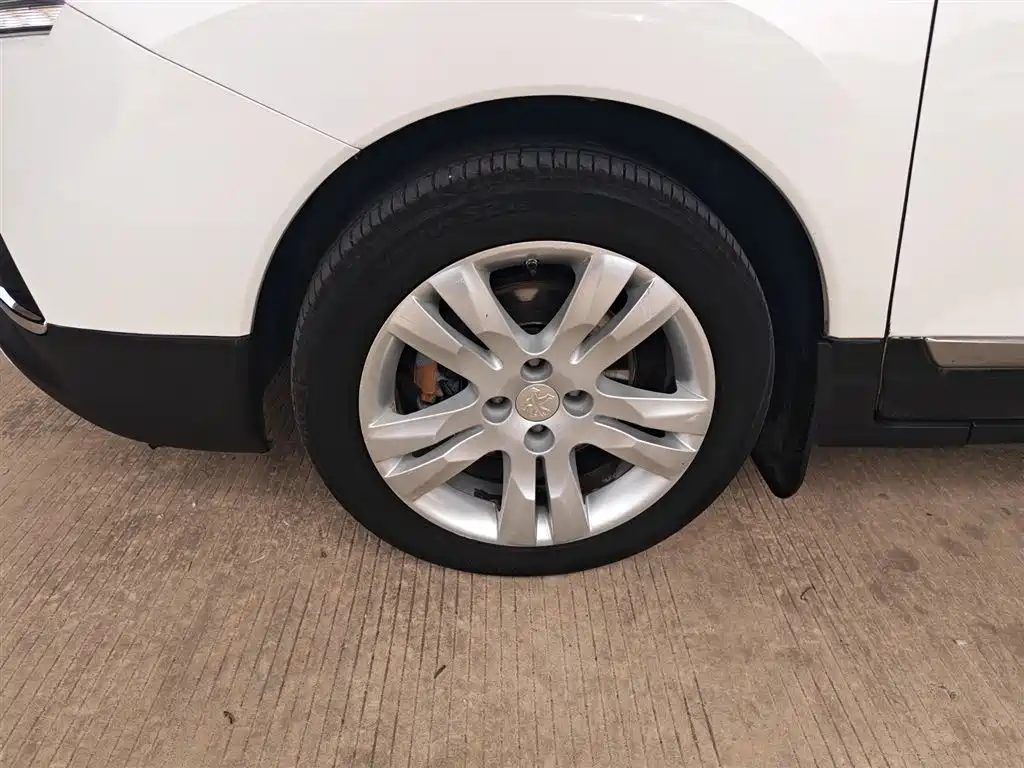 Peugeot 3008 2015 1.6THP Automatic Classic Edition фото 23