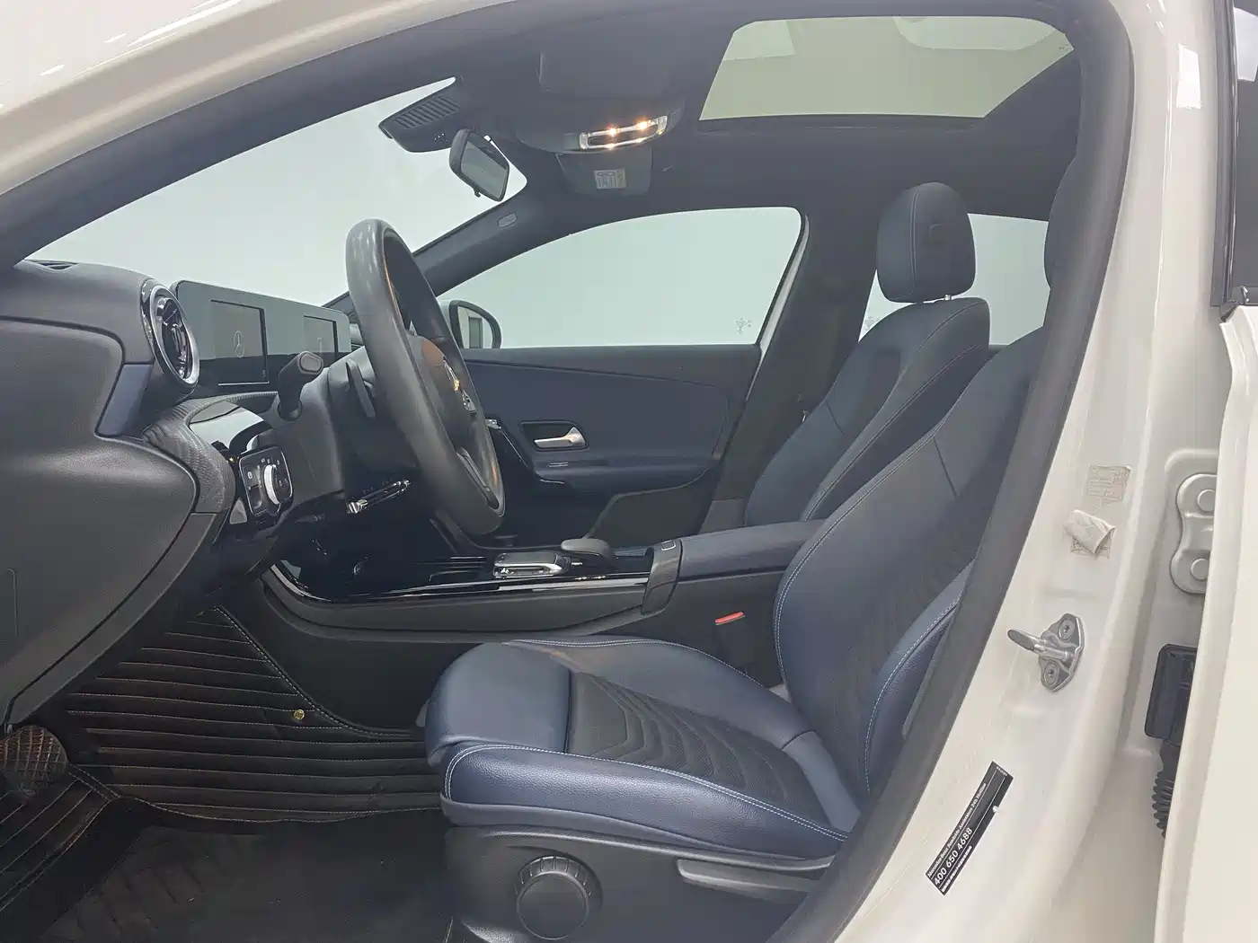 Mercedes-Benz A-Class 2022 A 180 L Sport Sedan фото 7