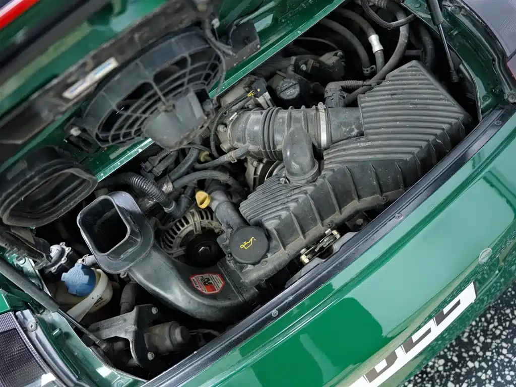 Porsche 911 2004 Carrera S Coupe 3.6L фото 36