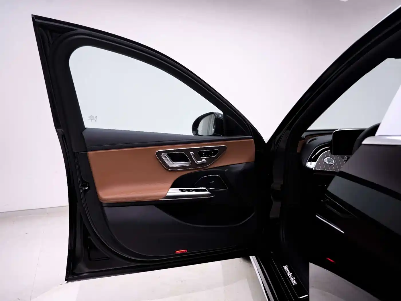 Mercedes-Benz E-Class 2025 Facelift E 300 L Fashion фото 13