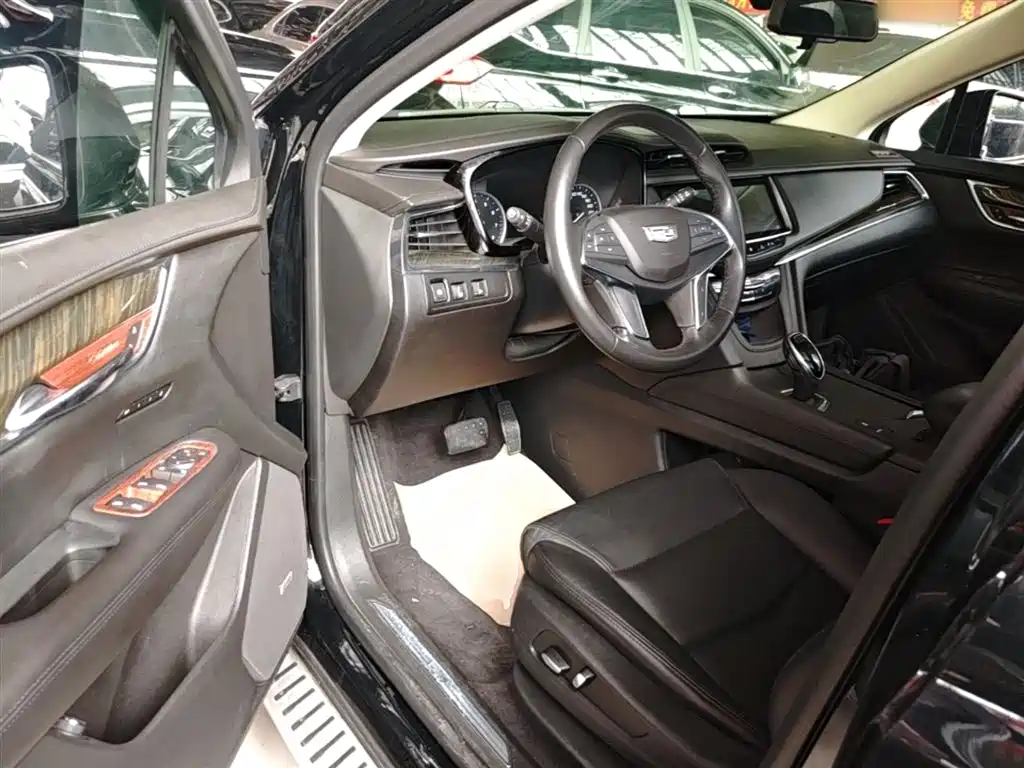 Cadillac XT5 2018 25T Luxury фото 16