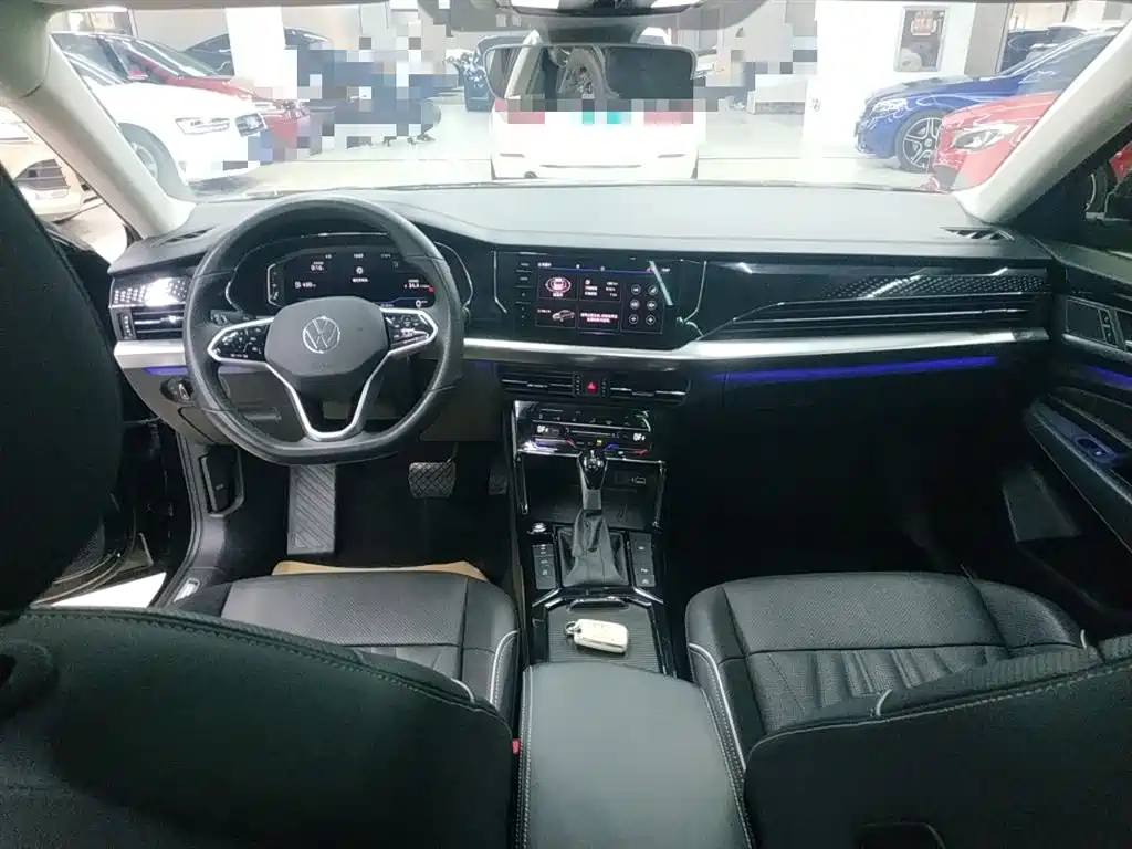 Volkswagen Passat 2022 330TSI Premium Edition фото 10