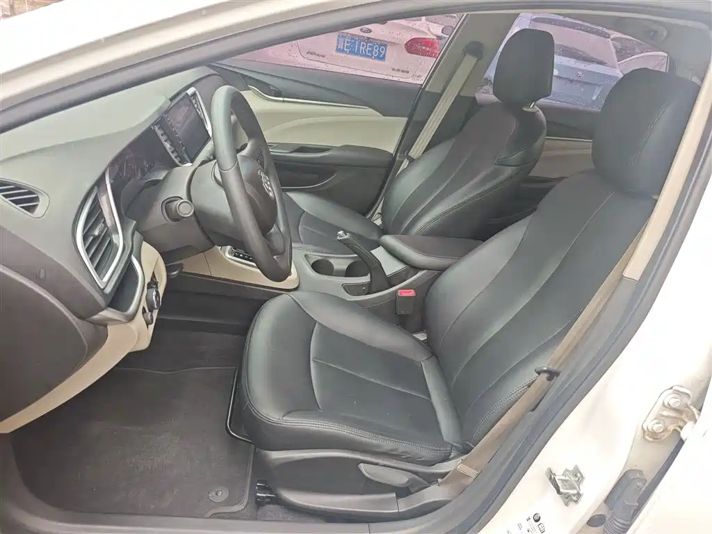 Buick Excelle 2015 15N Automatic Progressive фото 8
