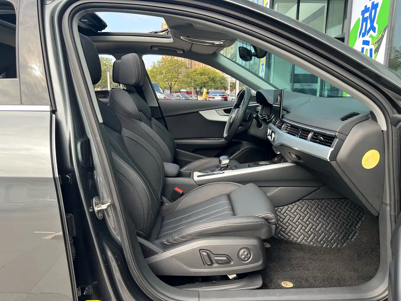 Audi A4L 2020 40 TFSI Luxury Dynamic фото 12