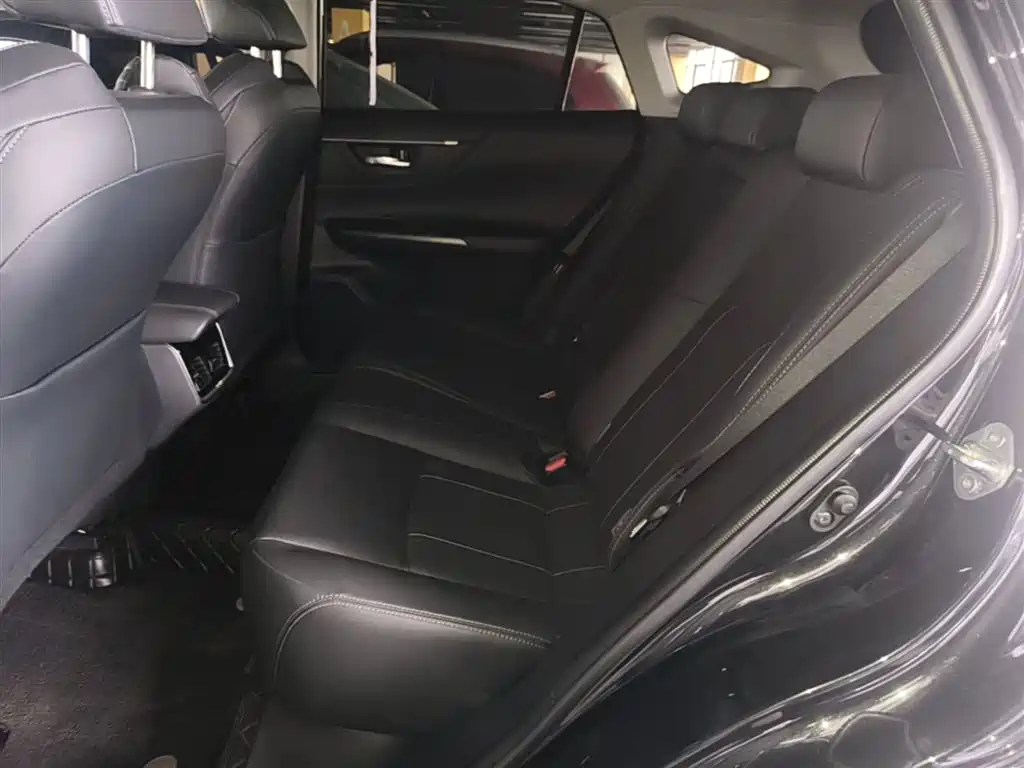 Toyota Lingfang HARRIER 2022 2.0L CVT 2WD Luxury Edition фото 17
