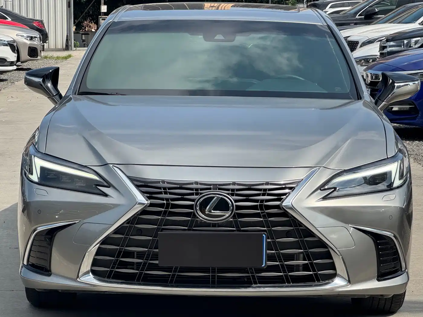 Lexus ES 2025 200 Ultimate Edition фото 2