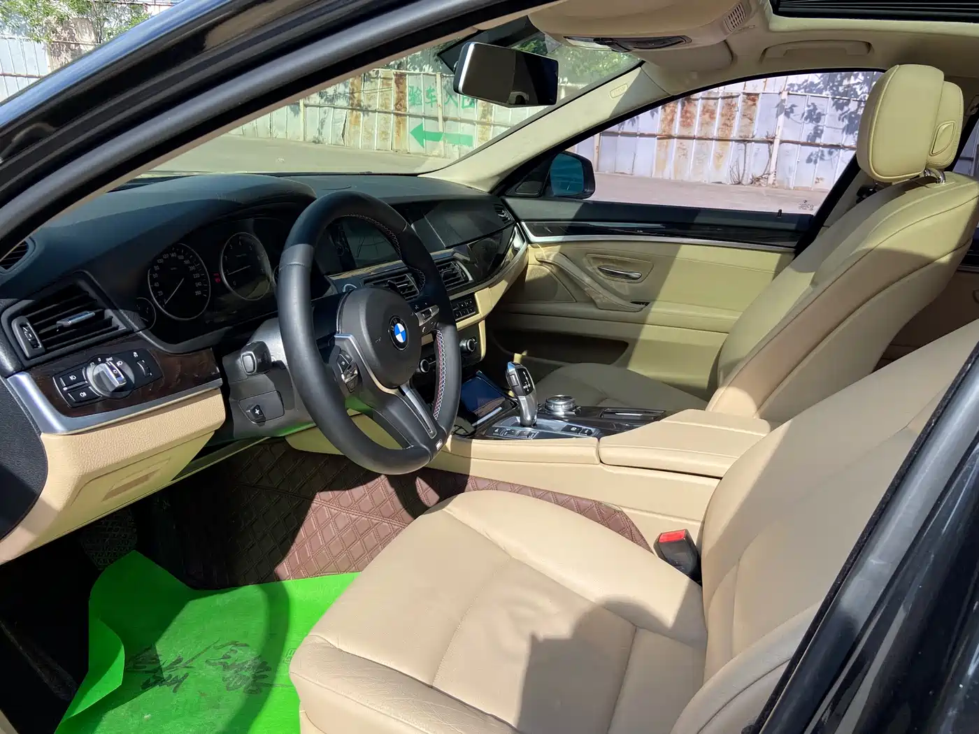 BMW 5 Series 2013 525Li Luxury фото 9