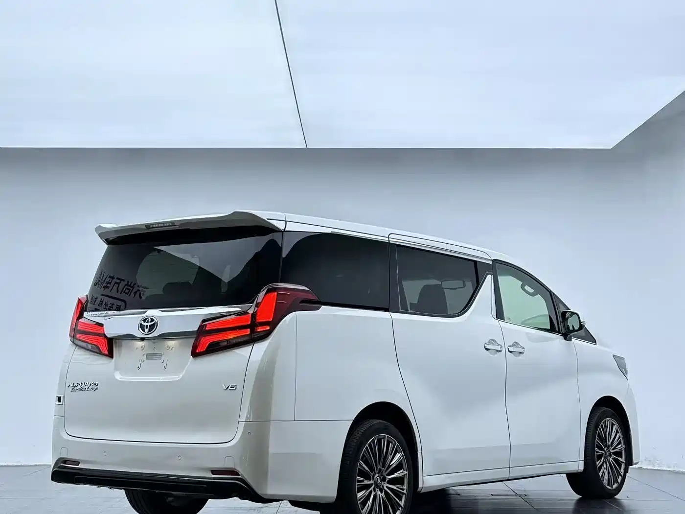 Toyota Alphard 2018 3.5L Premium фото 3