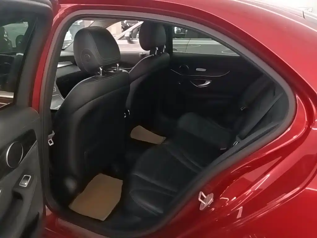 Фото 17 - Mercedes-Benz C-Class
