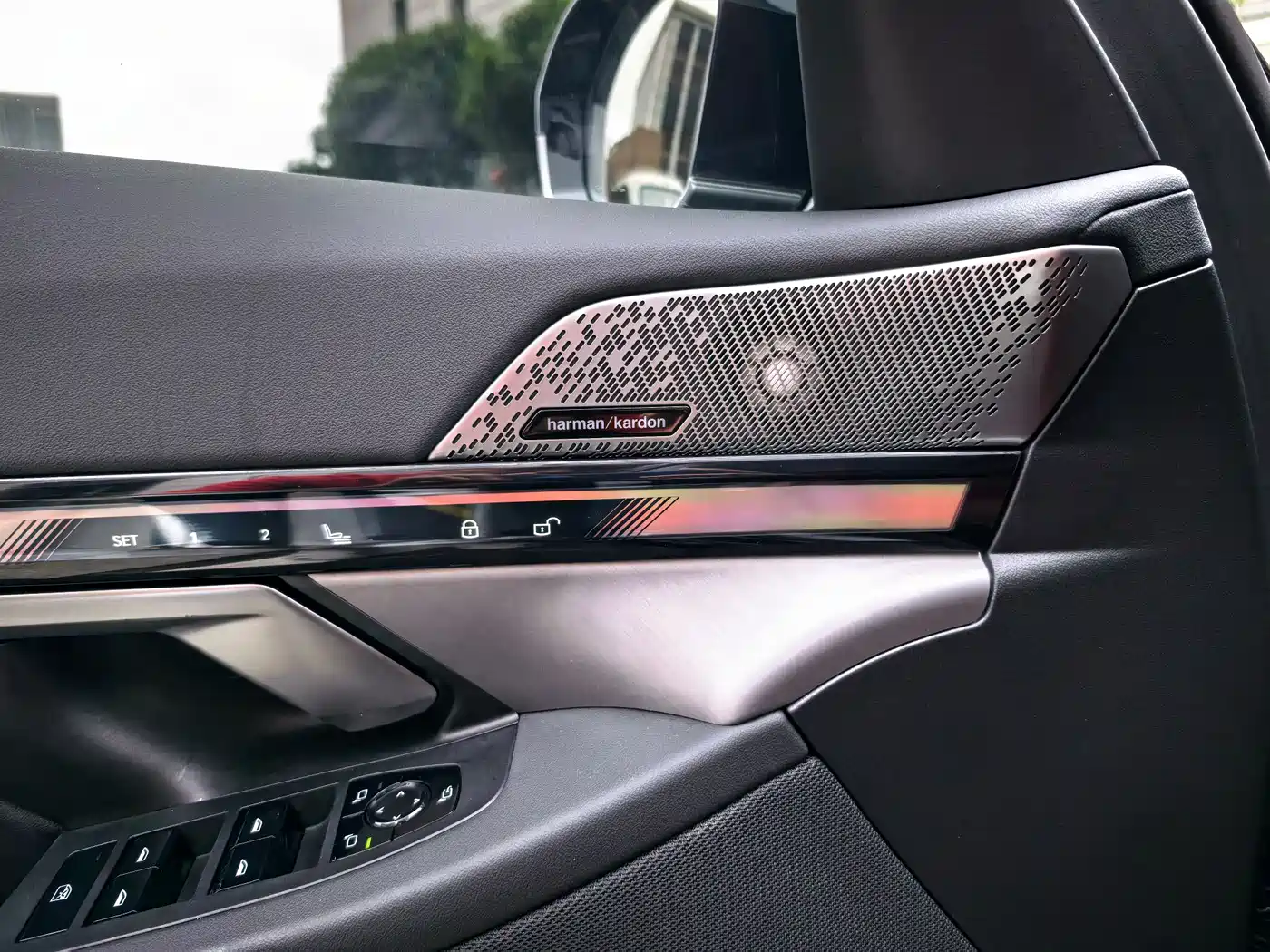 BMW 5 Series 2024 530Li Leading M Sport Package фото 11