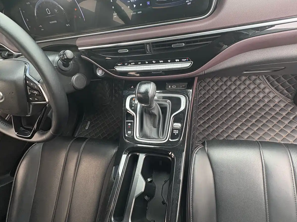 GAC TRUMPCHI TRUMPCHI M6