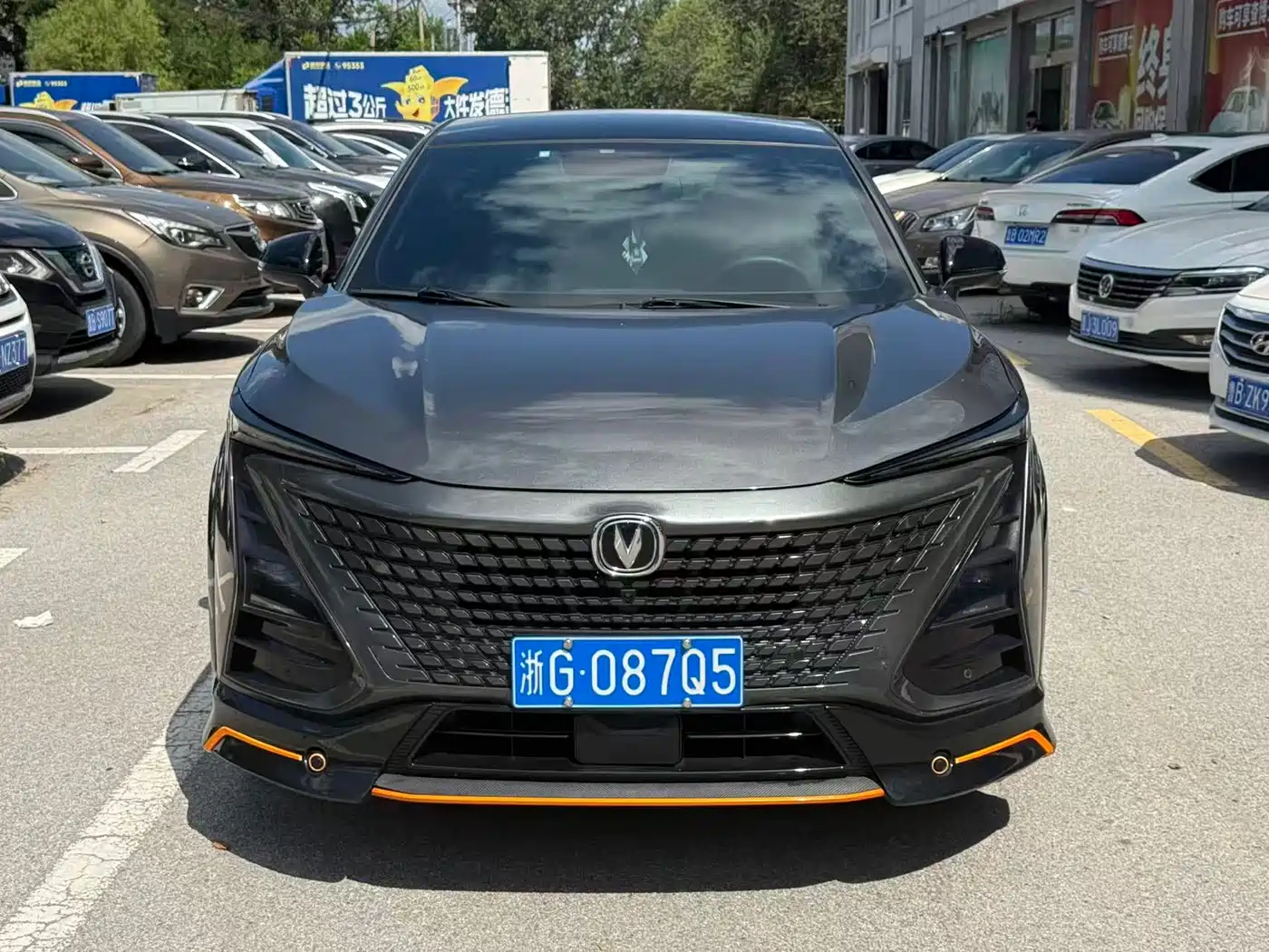 Фото 2 - Changan UNI-T