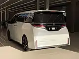 Фото 6 - Toyota Vellfire
