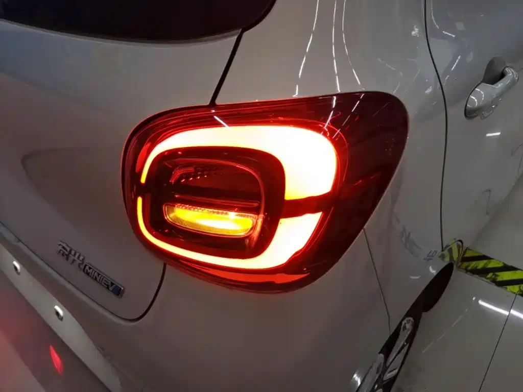 Wuling Motors Hongguang MINIEV 2025 4-Door Advanced 8