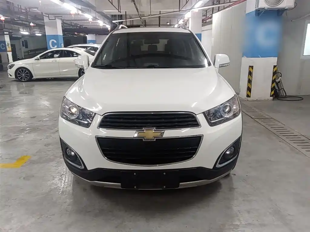 Chevrolet Captiva 2017 2.4L 2WD Luxury Edition 7-Seater фото 3