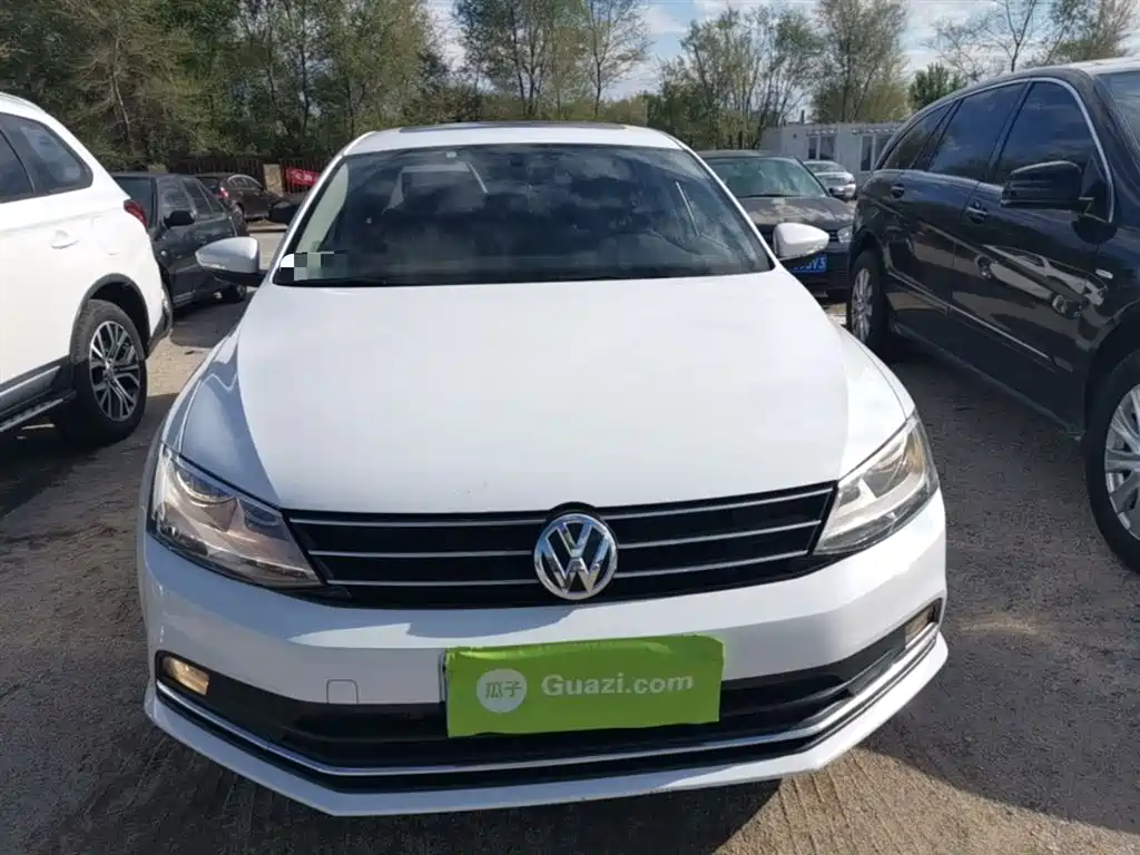 Volkswagen Sagitar 2018 1.6L Automatic Comfort фото 3