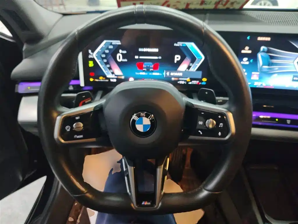 BMW 5 Series 2024 530Li Leading M Sport Package фото 7
