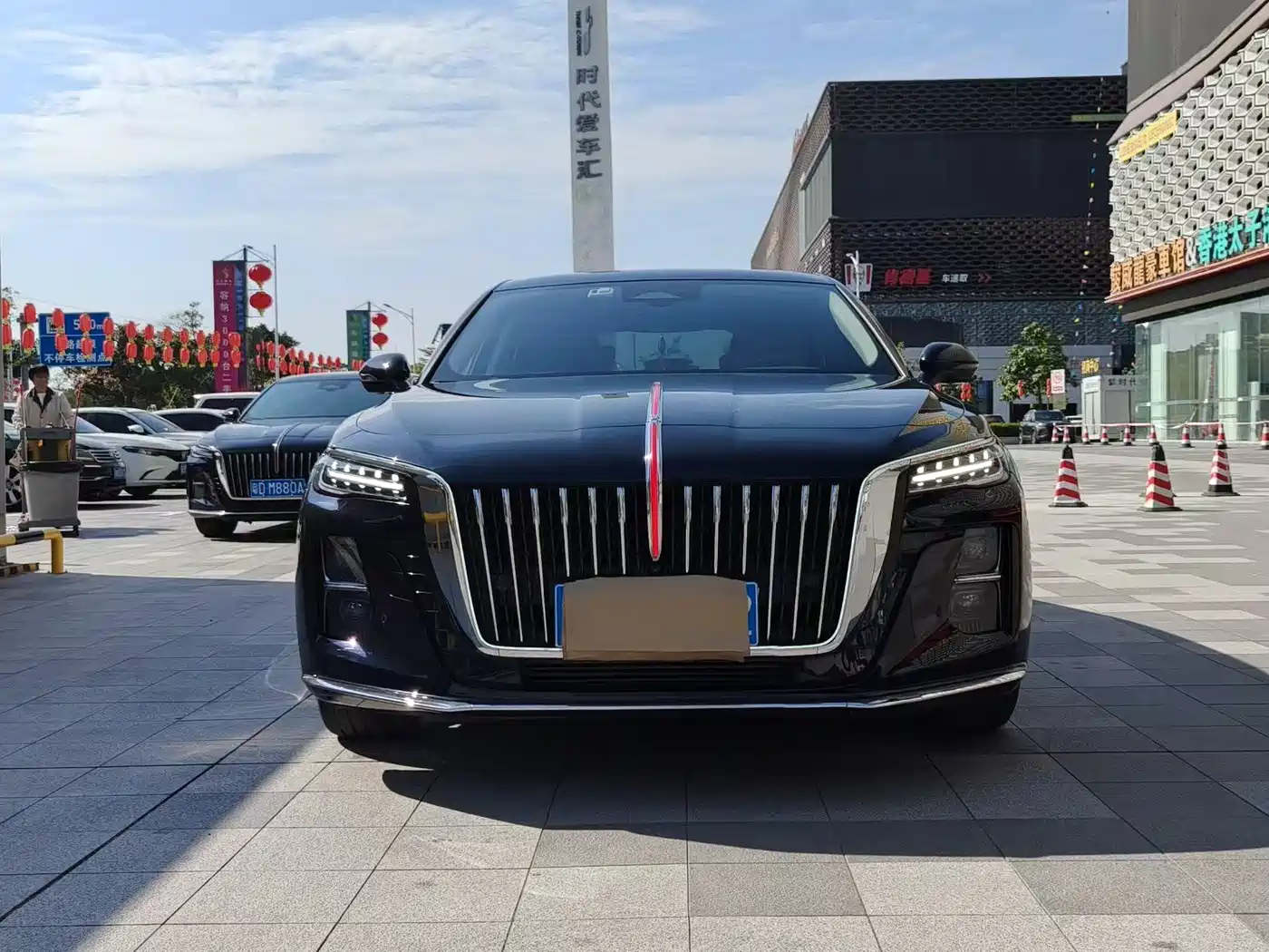 Hongqi H5 2023 2.0T Auto Smart Connect Flag Comfort фото 2