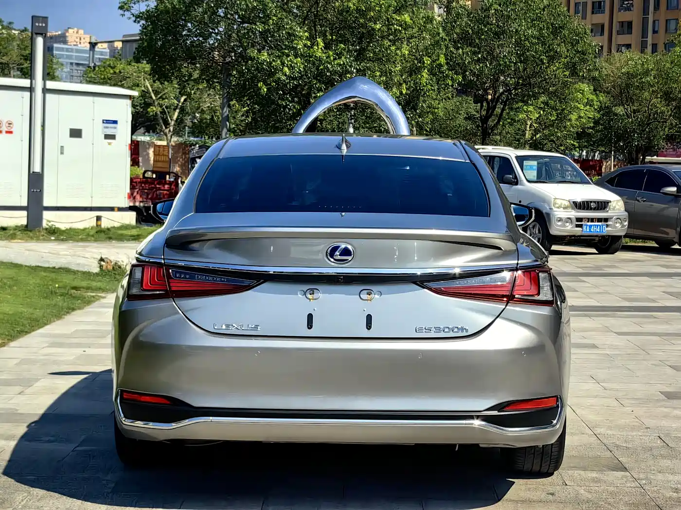 Lexus ES 2021 300h Excellence Edition фото 5