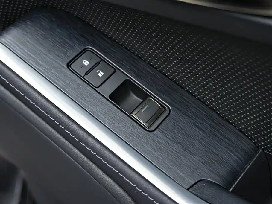 Lexus GX 2024 OVERTRAIL Summit Edition фото 27