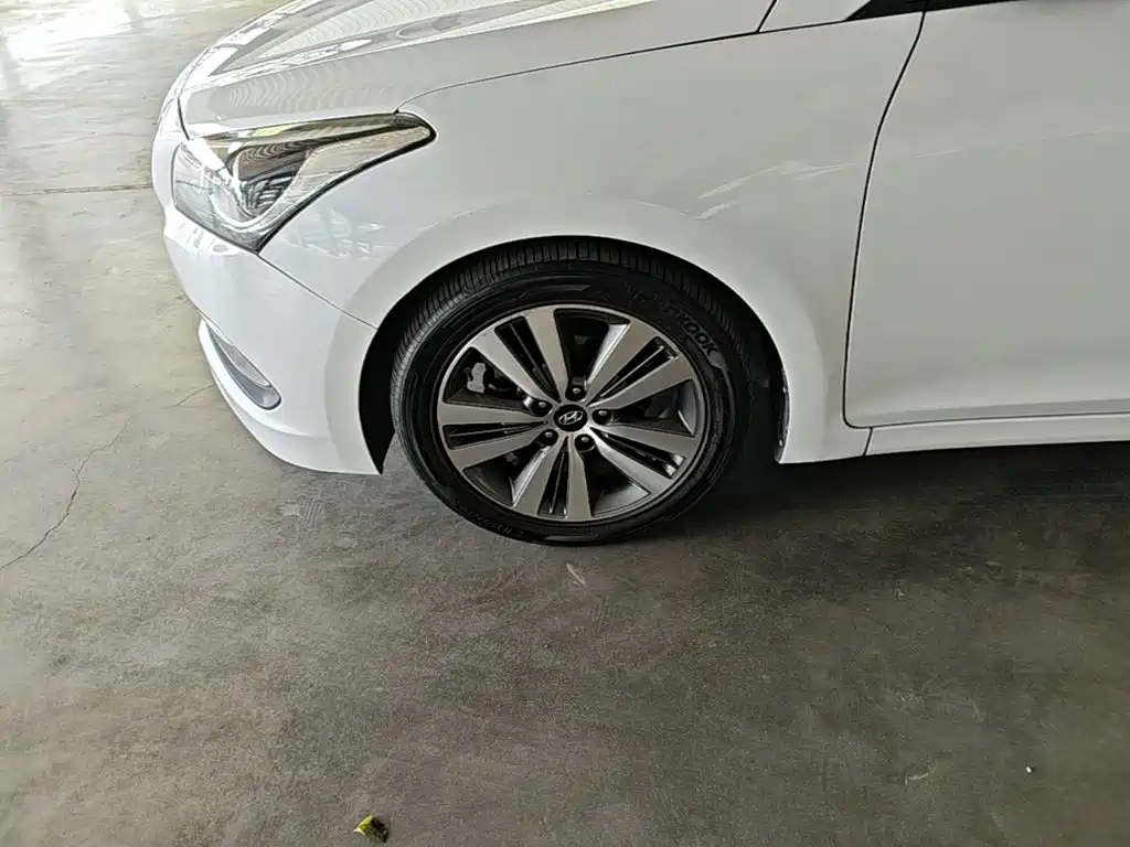 Photo 23 - Hyundai Mistra