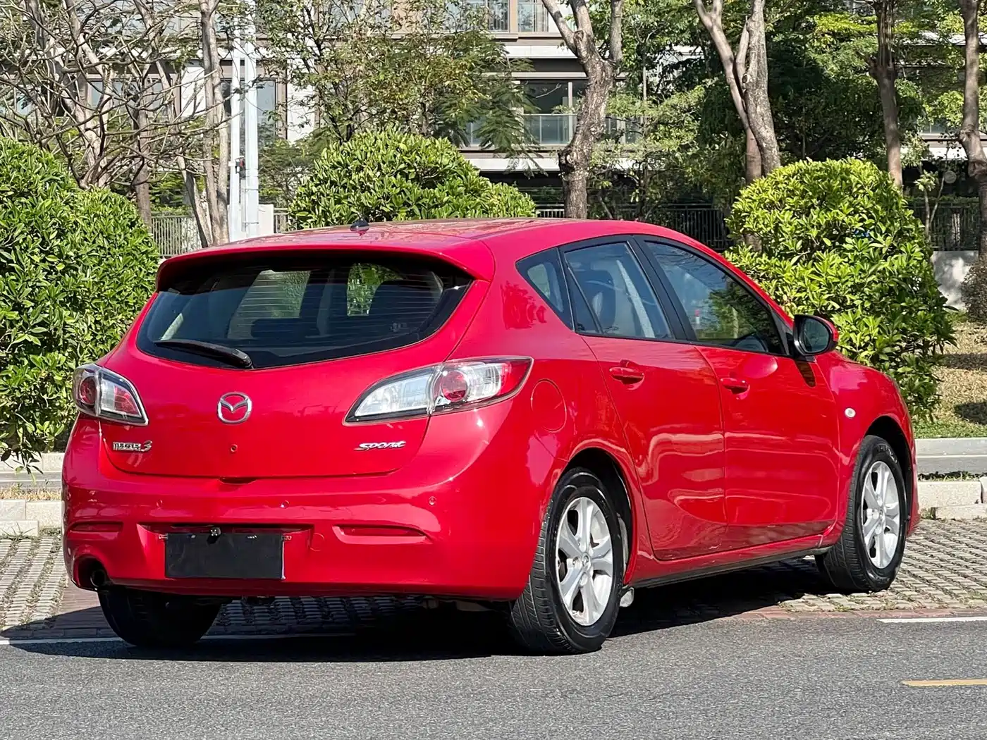 Mazda Mazda3 (Import) 2010 2010 Hatchback 1.6 Automatic Luxury