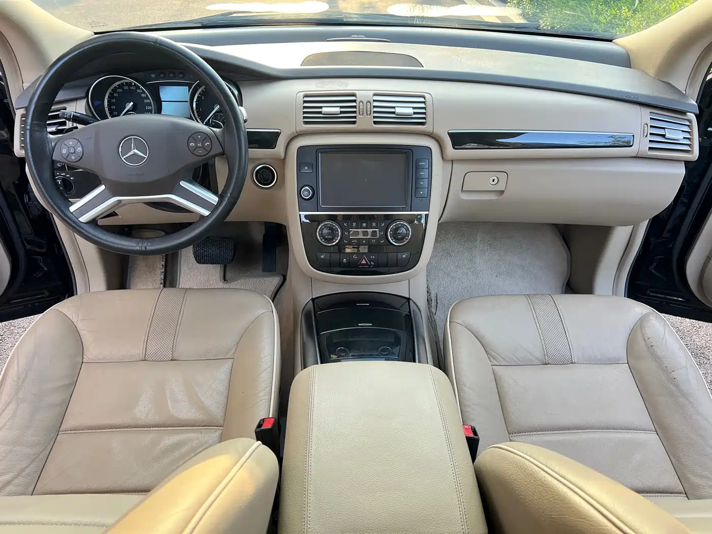 Mercedes-Benz R-Class 2017 R 320 4MATIC Business Collector's Edition фото 12