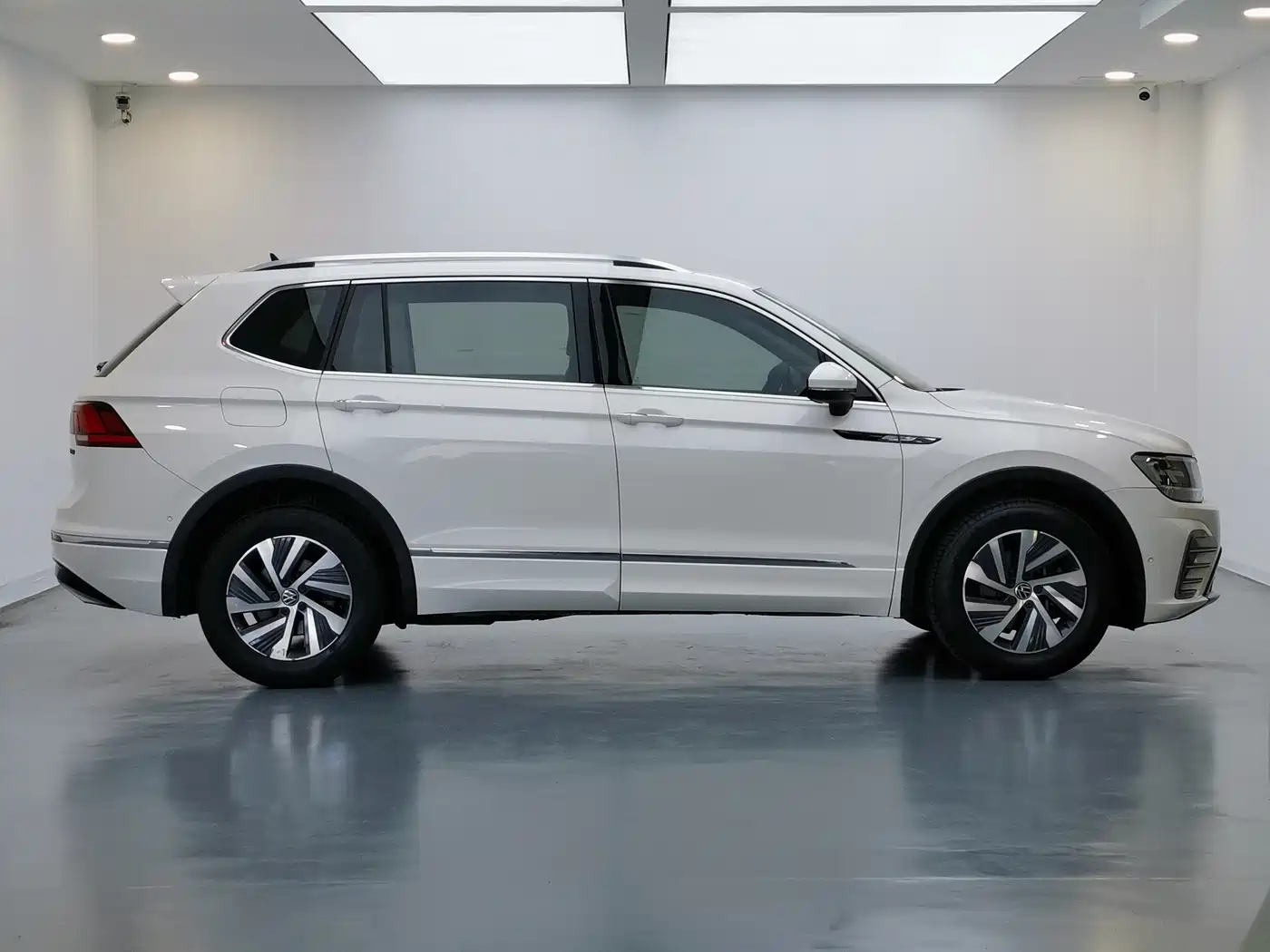 Volkswagen Tiguan L PHEV 2021 430PHEV Plug-in Hybrid Premium фото 8