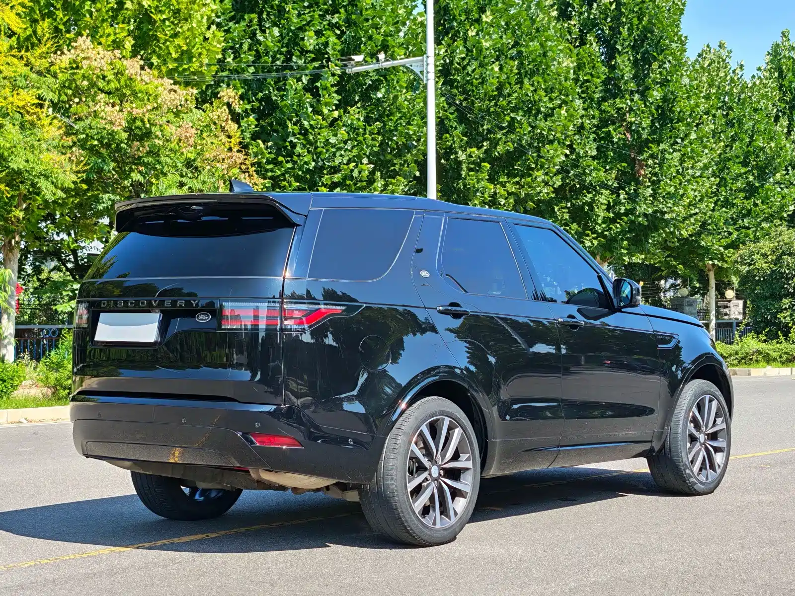 Photo 9 - Land Rover Discovery