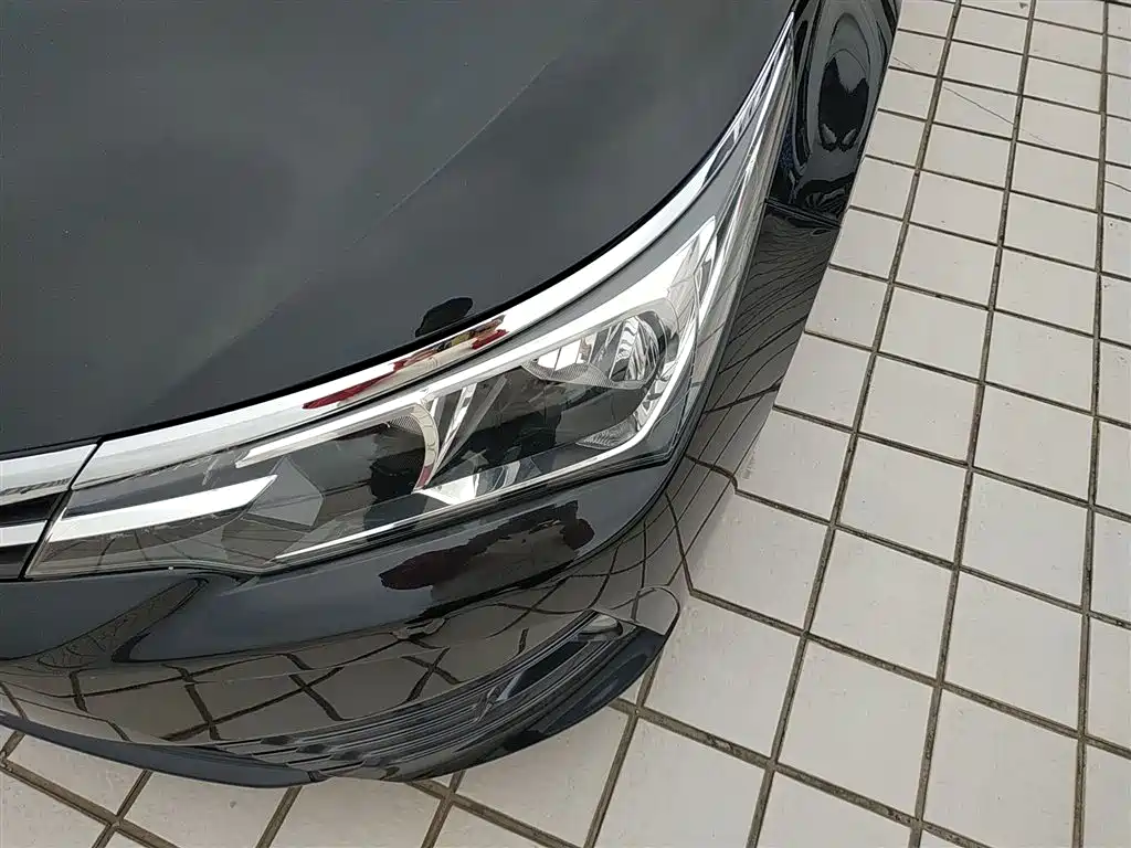 Toyota Corolla 2017 Facelift 1.2T S-CVT GL фото 18