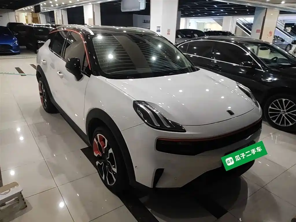 Lynk & Co 06 2020 1.5T Halo фото 4