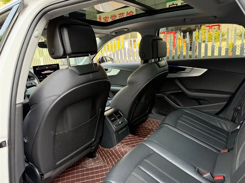 Audi A4L 2022 40 TFSI Luxury Dynamic фото 9