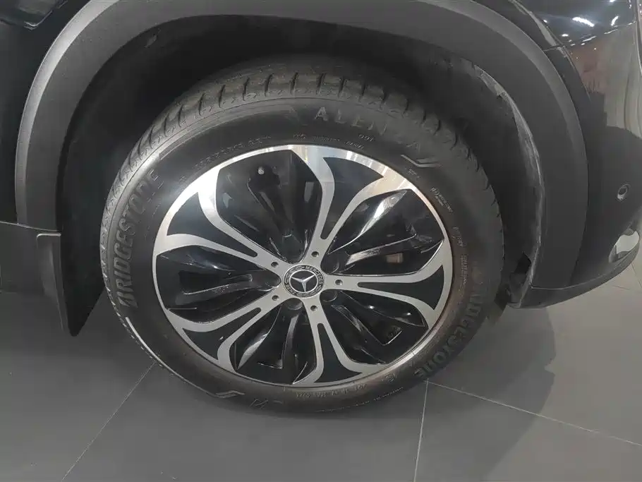 Mercedes-Benz GLB 2023 GLB 220 4MATIC фото 6