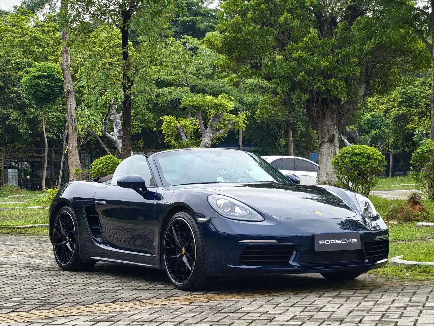 Porsche 718 2018 Boxster 2.0T фото 3