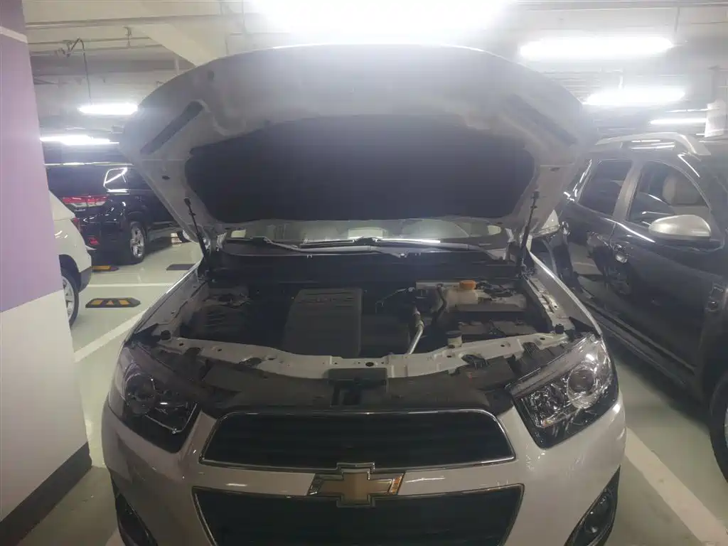 Chevrolet Captiva 2015 2.4L 2WD Urban Edition 5-seater фото 20