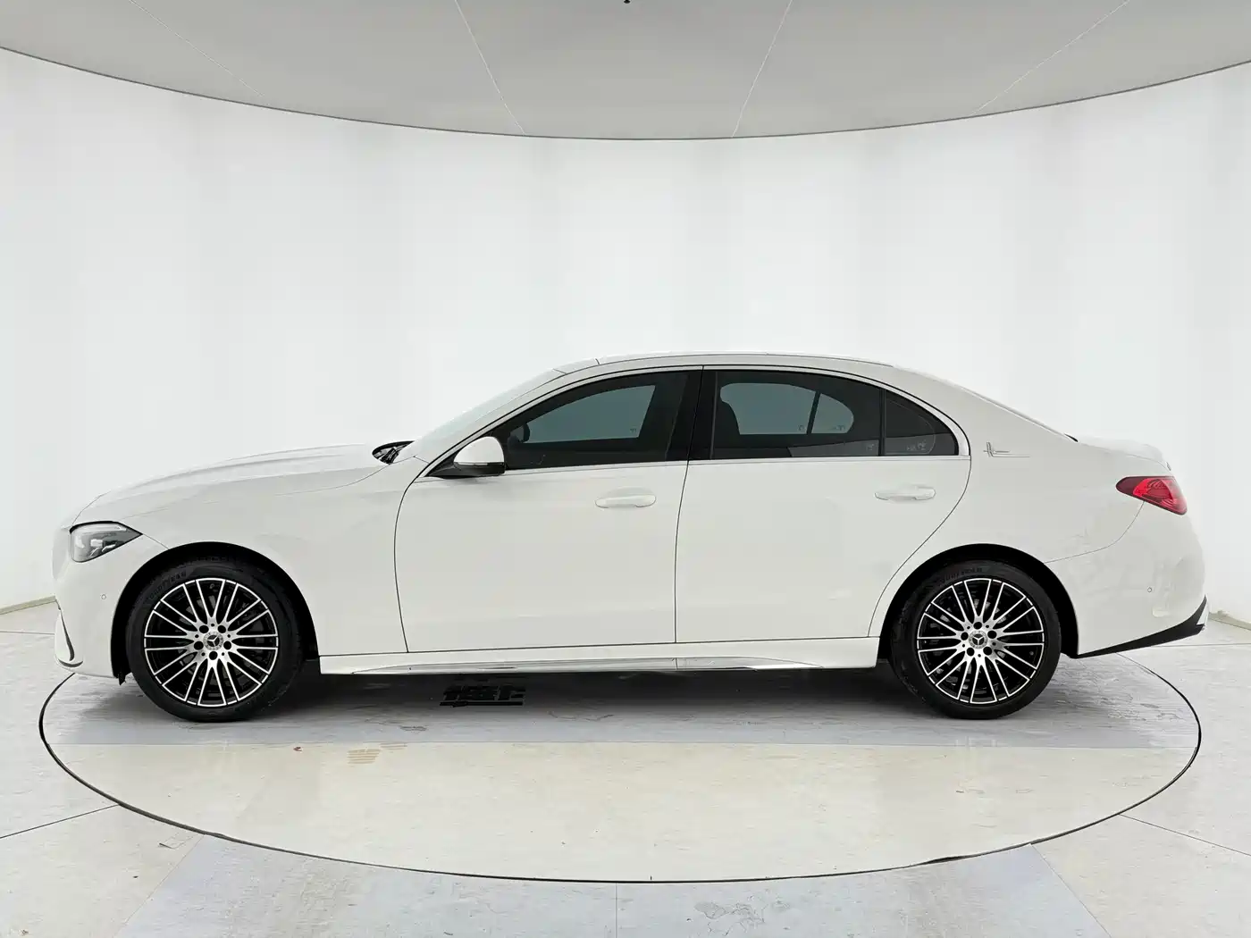 Mercedes-Benz C-Class 2023 Facelift C 260 L Sport Edition фото 7