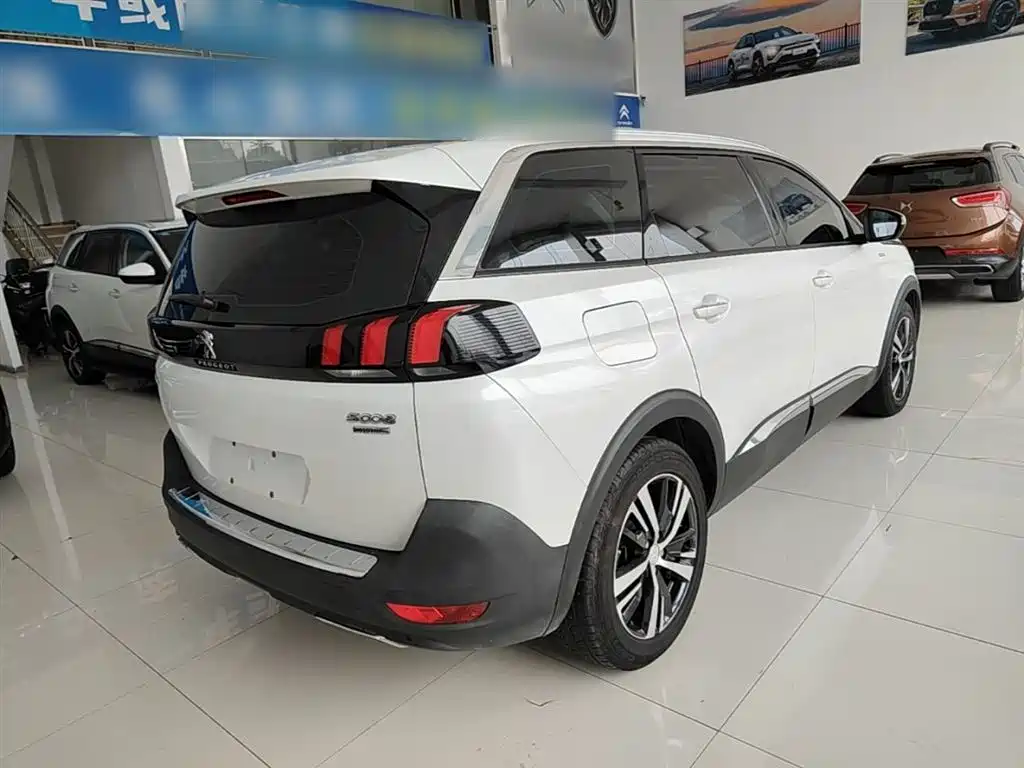 Peugeot 5008 2017 350THP 7-seat Elite Edition фото 7