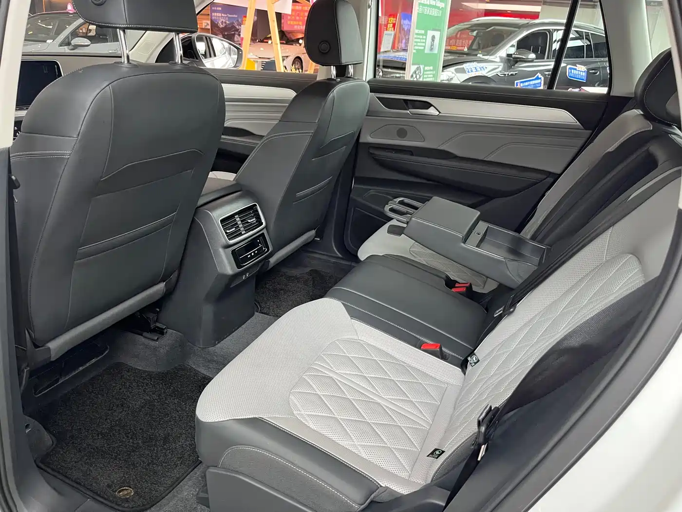 Volkswagen Talagon 2023 380TSI 4WD R-Line Touring Edition фото 4