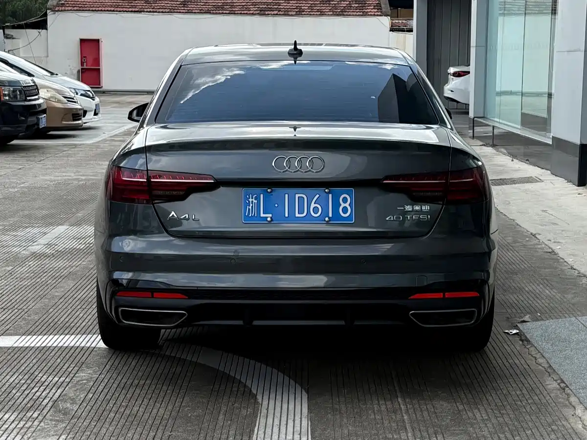 Audi A4L 2025 2024 40 TFSI Luxury Dynamic