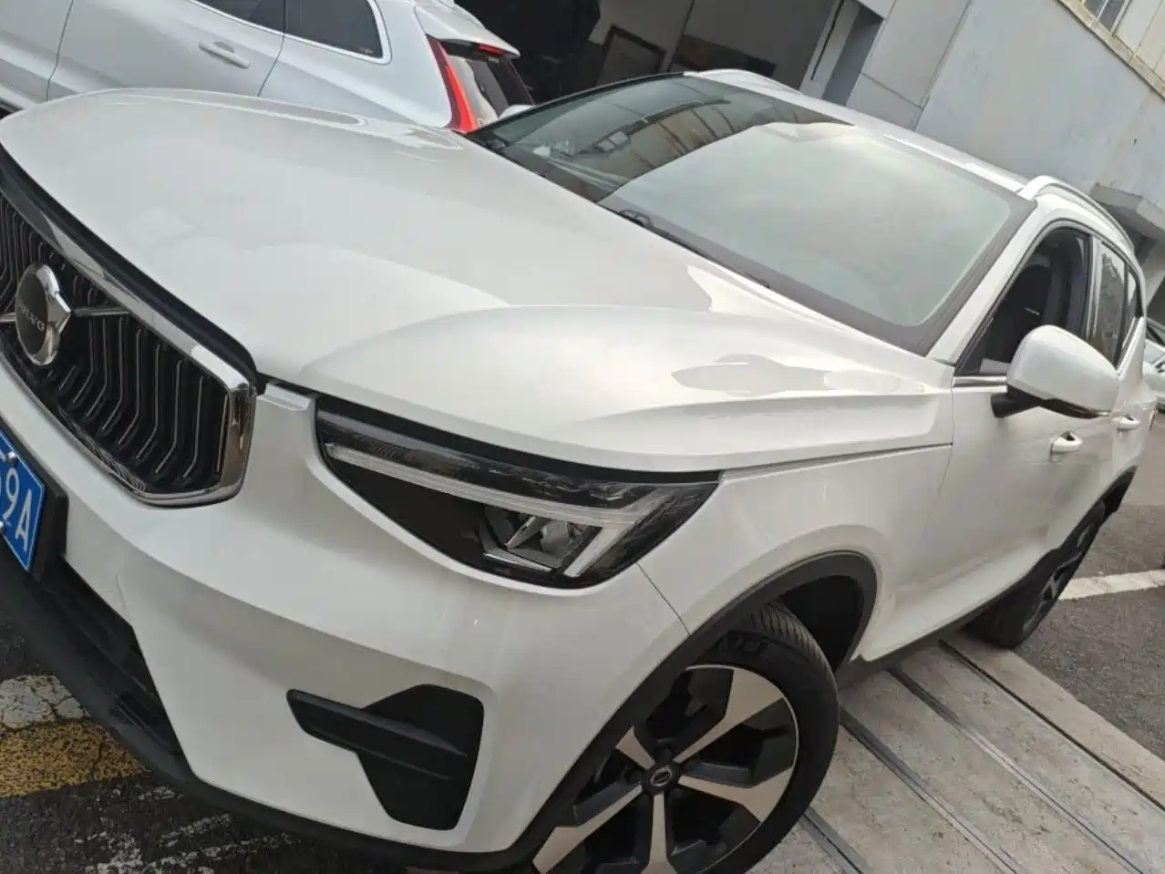 2025 Volvo XC40