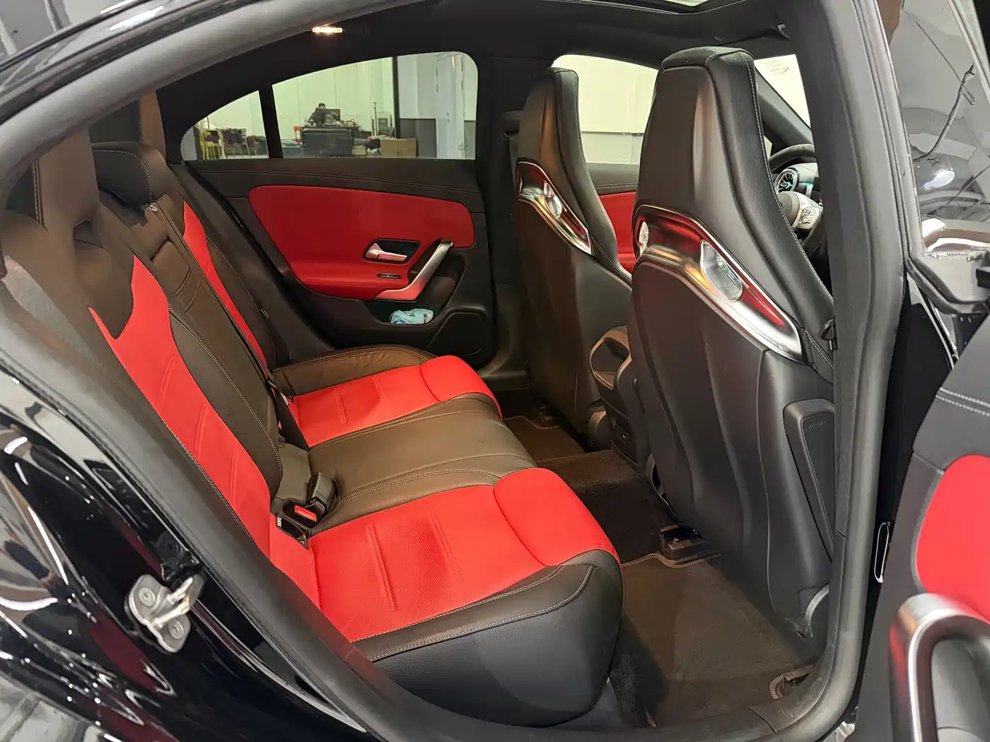 Mercedes-Benz CLA AMG 2022 AMG CLA 45 S 4MATIC+ 55th Anniversary Edition фото 12