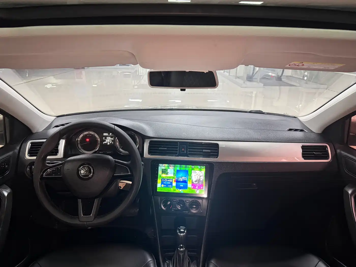 Škoda Rapid 2018 1.6L Automatic Comfort Edition фото 9