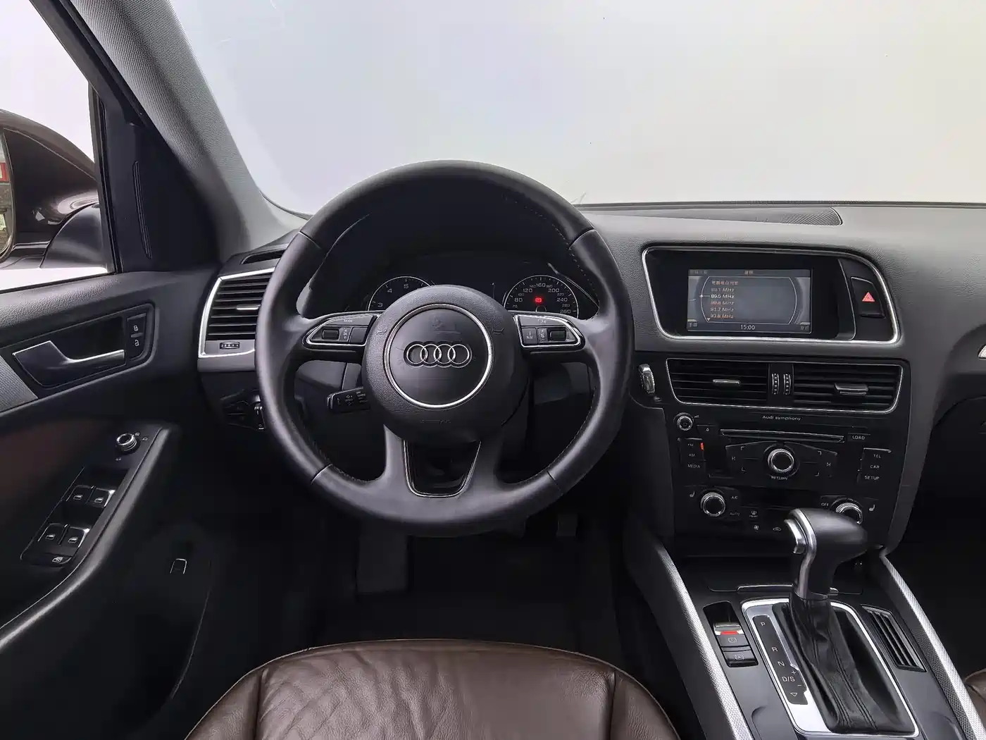 Audi Q5 2015 40 TFSI Technology фото 11