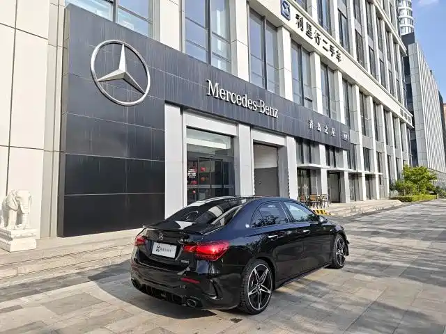 Mercedes-Benz A-Class AMG 2025 AMG A 35 L 4MATIC фото 8