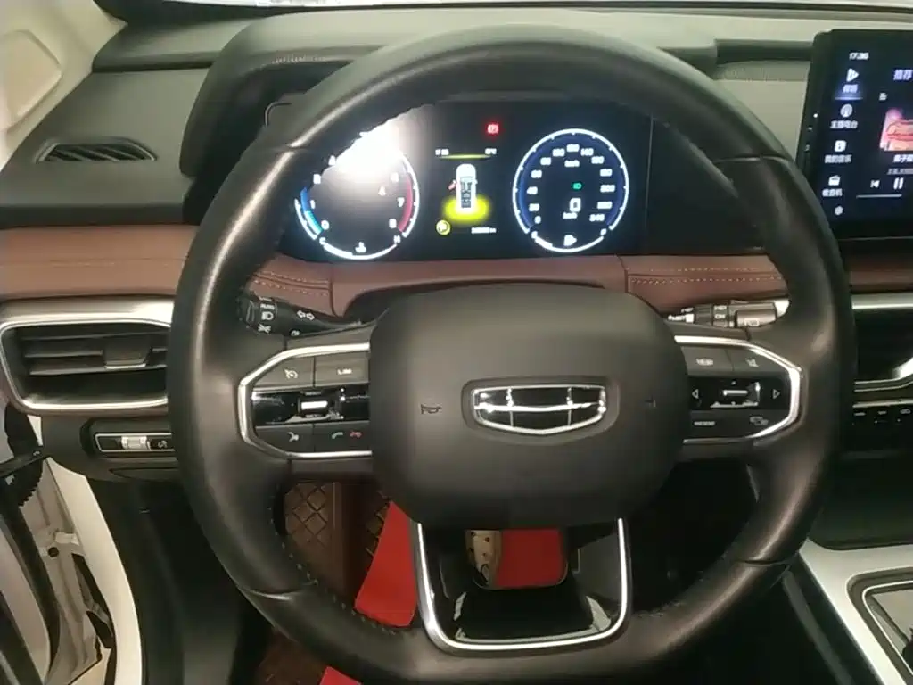 Geely Okavango 2022 2022 1.8TD DCT Luxury 7-Seater