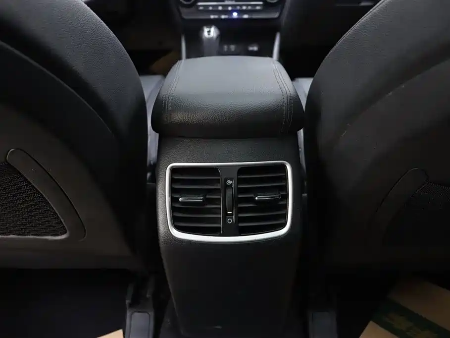 Hyundai Tucson 2015 1.6T Dual Clutch 2WD Smart фото 20