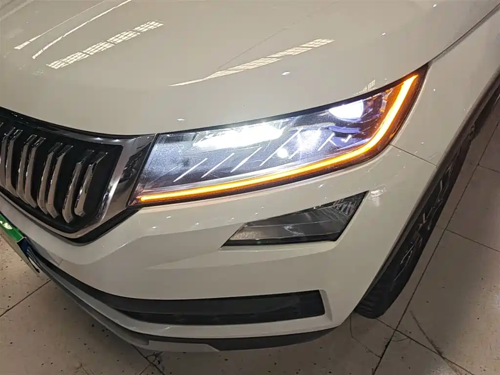 Škoda Kodiaq 2018 Facelift TSI330 7-seat 2WD Premium Luxury Edition фото 24