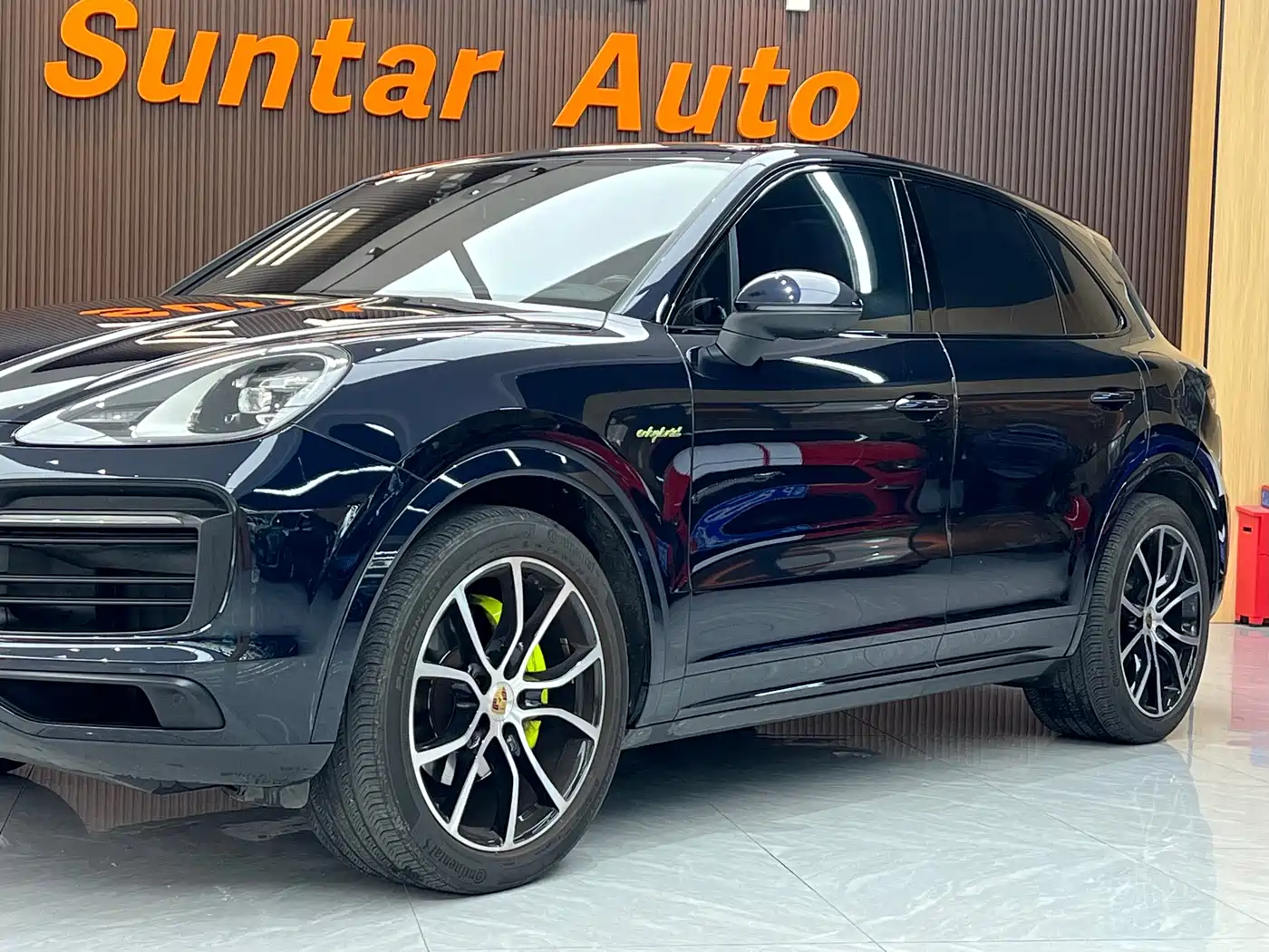 Porsche Cayenne New Energy 2023 Cayenne E-Hybrid 2.0T Platinum Edition фото 10